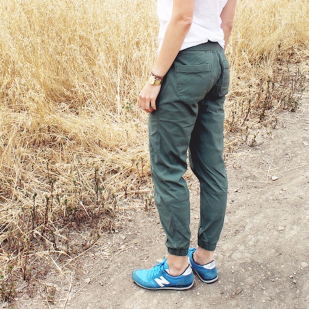 Athleta Trekkie Jogger Pants Olive Green 0